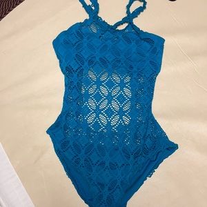 Becca one piece bathingsuit L